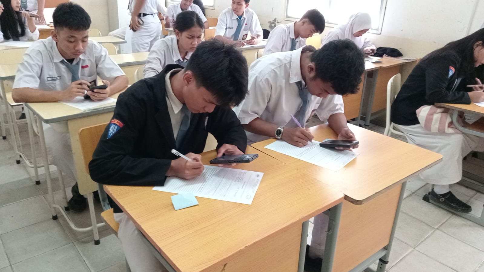 Berita: Pelaksanaan Penilaian Akhir Tahun (PAT) Tahun Pelajaran 2025/2026 di SMK Remaja Pluit - SMK Remaja Pluit