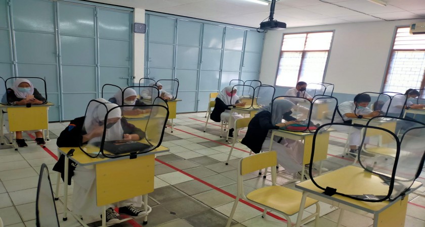 Berita: Pelaksanaan Penilaian Akhir Semester (PAS) Ganjil Tahun Pelajaran 2021/2022 di SMK Remaja Pluit - SMK Remaja Pluit
