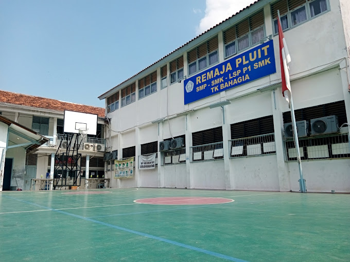 Fasilitas GEDUNG SEKOLAH SMK Remaja Pluit